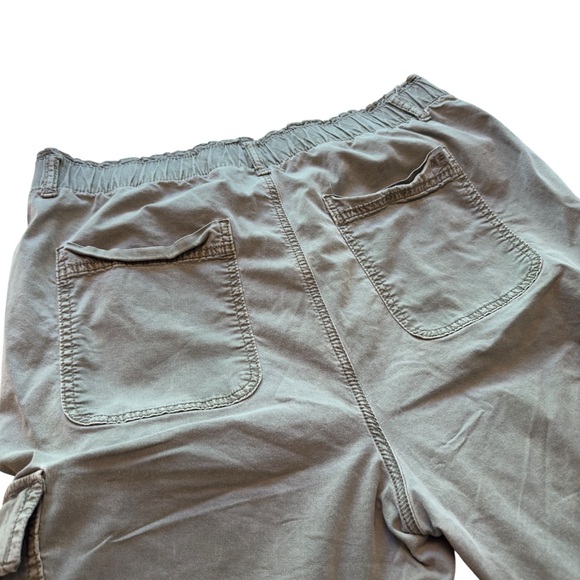 American Eagle Super Stretch Cargo Joggers Olive Green Women’s Size 16 in GUC - Picture 5 of 11